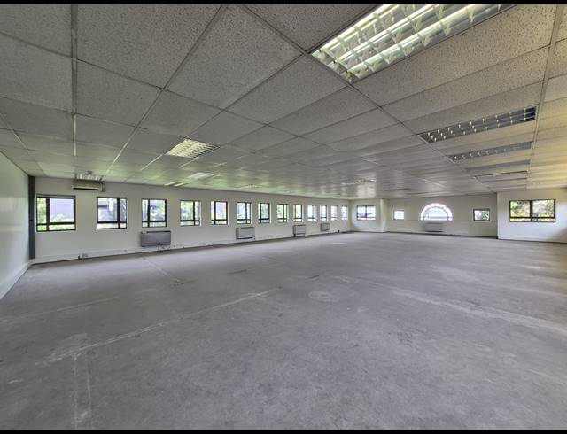 313M² OFFICE TO LET IN HYDE PARK